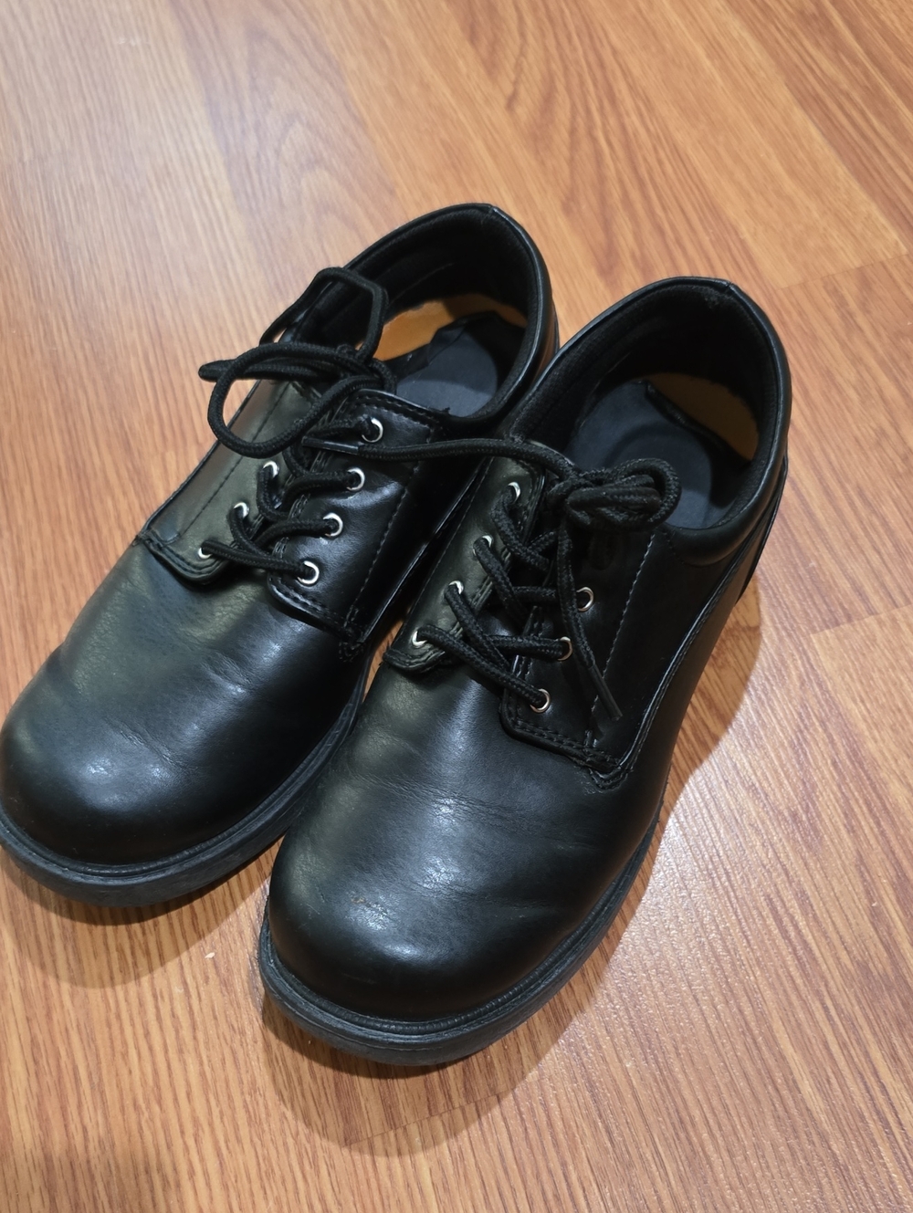SafeTstep Women's Lace Up Shoes
